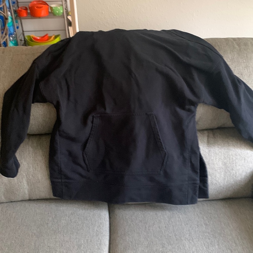 Fabletics hooded black sweatshirt. Like new clean non smoking home